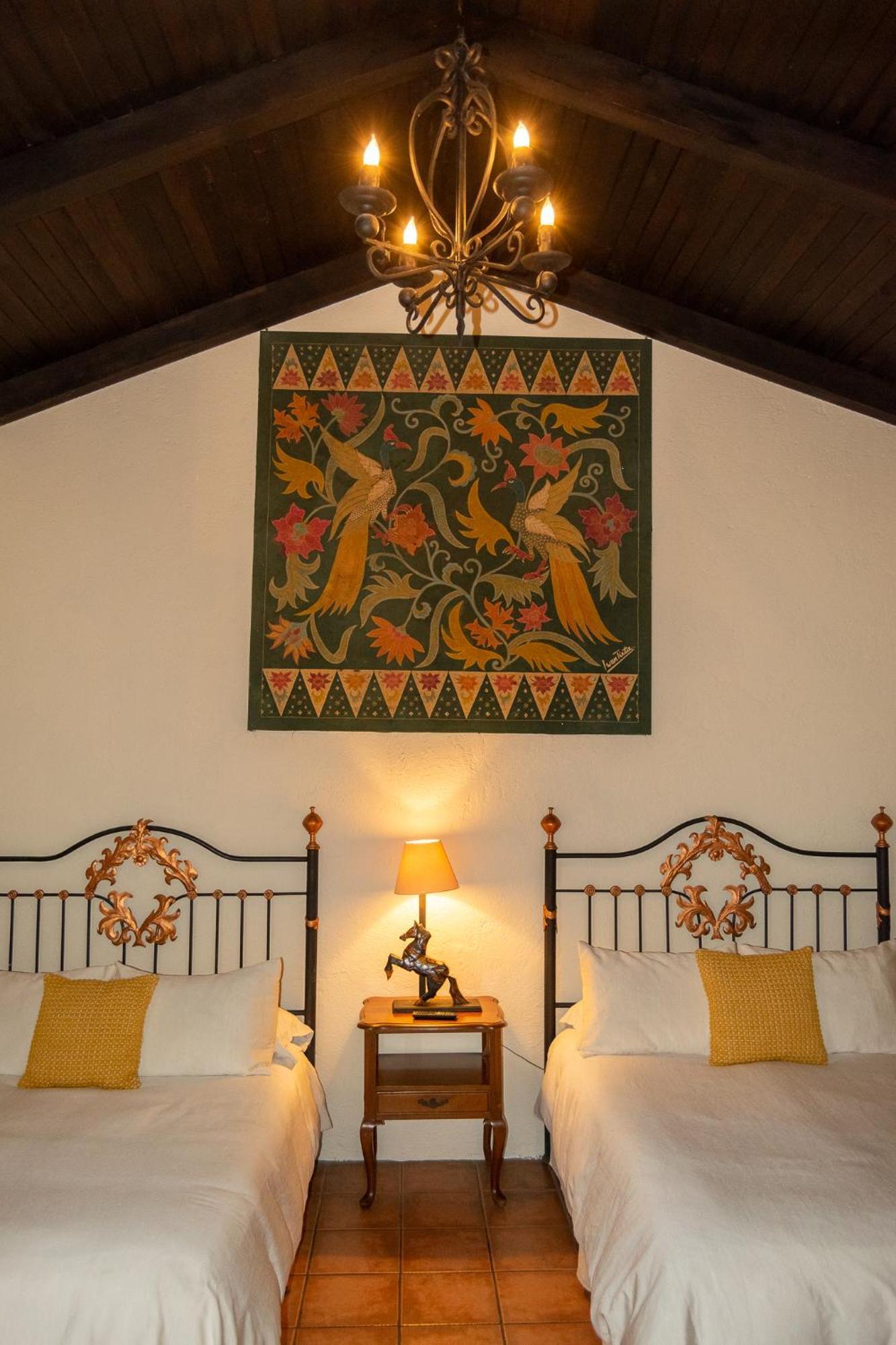 Hotel La Villa Serena Antigua Quarto foto